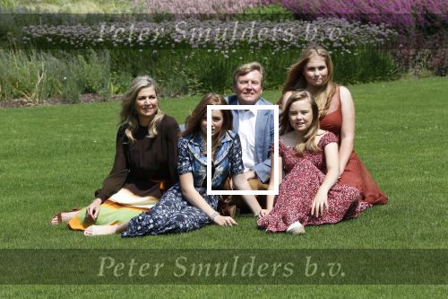 Den Haag 19 juli 2019
Jaarlijkse fotouurtje in de thuisn van Huis ten Bosch . Aanwezig Koning Willem Alexander Koningin Maxima Prinses Amalia Alexia en Ariane.