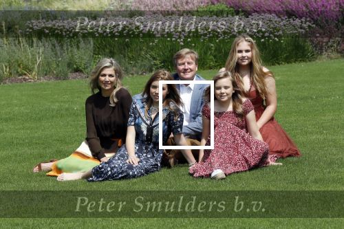 Den Haag 19 juli 2019
Jaarlijkse fotouurtje in de thuisn van Huis ten Bosch . Aanwezig Koning Willem Alexander Koningin Maxima Prinses Amalia Alexia en Ariane.