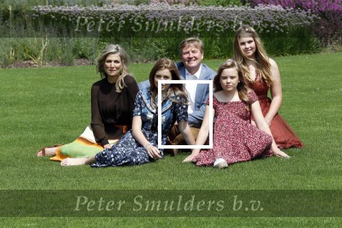 Den Haag 19 juli 2019
Jaarlijkse fotouurtje in de thuisn van Huis ten Bosch . Aanwezig Koning Willem Alexander Koningin Maxima Prinses Amalia Alexia en Ariane.