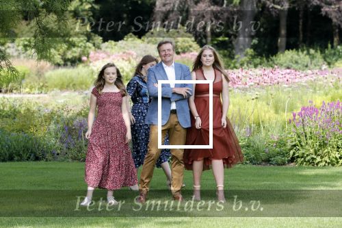 Den Haag 19 juli 2019
Jaarlijkse fotouurtje in de thuisn van Huis ten Bosch . Aanwezig Koning Willem Alexander Koningin Maxima Prinses Amalia Alexia en Ariane.