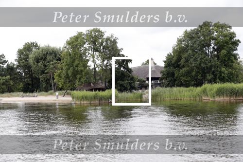 Loosdrecht 14 juli 2019
Huis van laurent Hompes op een eilandje voor Loosdrecht. Er staan paardestallen en heeft een eigen strand.