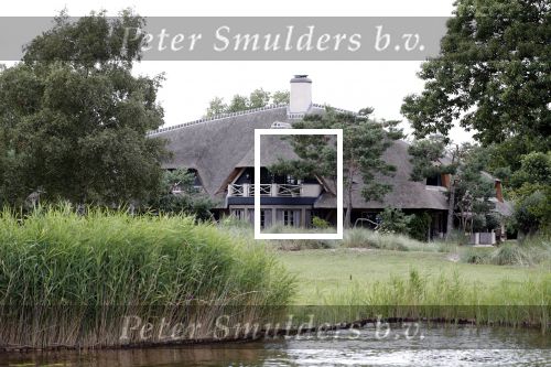 Loosdrecht 14 juli 2019
Huis van laurent Hompes op een eilandje voor Loosdrecht. Er staan paardestallen en heeft een eigen strand.
