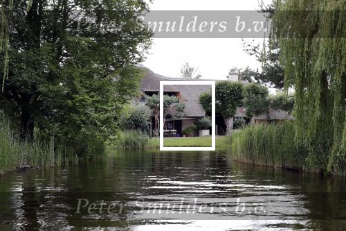 Loosdrecht 14 juli 2019
Huis van laurent Hompes op een eilandje voor Loosdrecht. Er staan paardestallen en heeft een eigen strand.
