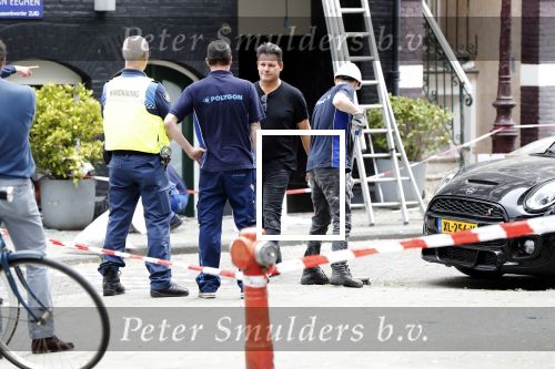 Amsterdam 6 juli 2019
In de v Eeghenstraat is er een bom af gegaan. Leco v Zadelhoff woont er bijna naast.