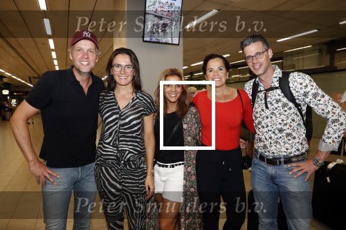 Schiphol 22 juli 2019
Wielrenners voor nierstichting arriveren op schiphol.
Oa Leontien v Moorsel Nicole Buch Remco Veldhuis en Erik Dijkstra.