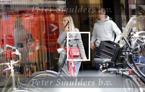 Amsterdam 3 juli 2019
Frenkie de Jong met zijn vriendin Mikky Kiemeney op de PC Hooftstraat. Frenkie draagt kleding van het merk van zijn vriendin.