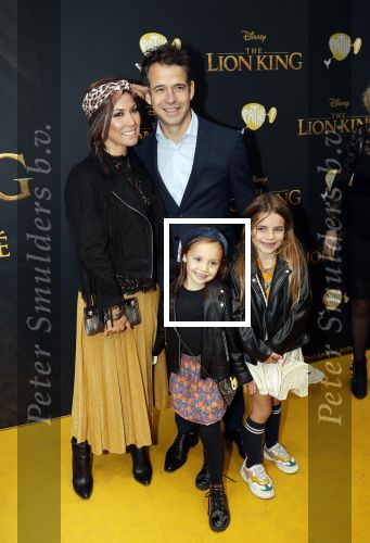 Amsterdam 15 juli 2019
Premiere the lion king in tuschinski. Pepijn Padberg met vriendin Nathalie de Hoop en dochter