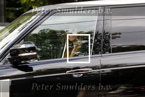 Amsterdam 3 juli 2019
Olcay Gulsen met aparte zonnebril in haar auto in Amsterdam