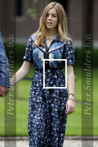 Den Haag 19 juli 2019
Jaarlijkse fotouurtje in de thuisn van Huis ten Bosch . Aanwezig Koning Willem Alexander Koningin Maxima Prinses Amalia Alexia en Ariane.