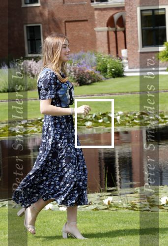 Den Haag 19 juli 2019
Jaarlijkse fotouurtje in de thuisn van Huis ten Bosch . Aanwezig Koning Willem Alexander Koningin Maxima Prinses Amalia Alexia en Ariane.