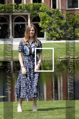 Den Haag 19 juli 2019
Jaarlijkse fotouurtje in de thuisn van Huis ten Bosch . Aanwezig Koning Willem Alexander Koningin Maxima Prinses Amalia Alexia en Ariane.