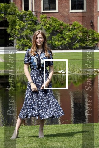 Den Haag 19 juli 2019
Jaarlijkse fotouurtje in de thuisn van Huis ten Bosch . Aanwezig Koning Willem Alexander Koningin Maxima Prinses Amalia Alexia en Ariane.