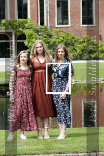 Den Haag 19 juli 2019
Jaarlijkse fotouurtje in de thuisn van Huis ten Bosch . Aanwezig Koning Willem Alexander Koningin Maxima Prinses Amalia Alexia en Ariane.