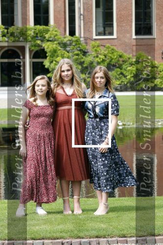 Den Haag 19 juli 2019
Jaarlijkse fotouurtje in de thuisn van Huis ten Bosch . Aanwezig Koning Willem Alexander Koningin Maxima Prinses Amalia Alexia en Ariane.