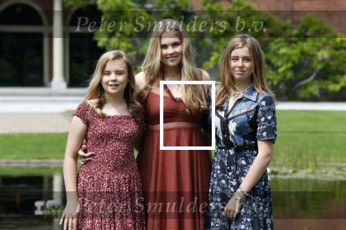 Den Haag 19 juli 2019
Jaarlijkse fotouurtje in de thuisn van Huis ten Bosch . Aanwezig Koning Willem Alexander Koningin Maxima Prinses Amalia Alexia en Ariane.