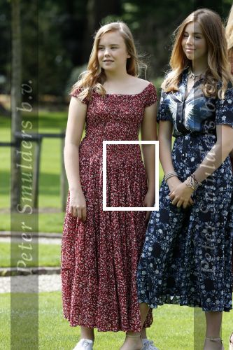 Den Haag 19 juli 2019
Jaarlijkse fotouurtje in de thuisn van Huis ten Bosch . Aanwezig Koning Willem Alexander Koningin Maxima Prinses Amalia Alexia en Ariane.