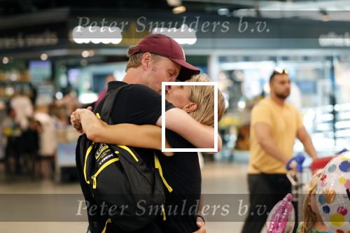 Schiphol 22 juli 2019
Wielrenners voor nierstichting arriveren op schiphol.
Oa Leontien v Moorsel Nicole Buch Remco Veldhuis en Erik Dijkstra. Remco met zijn vrouw