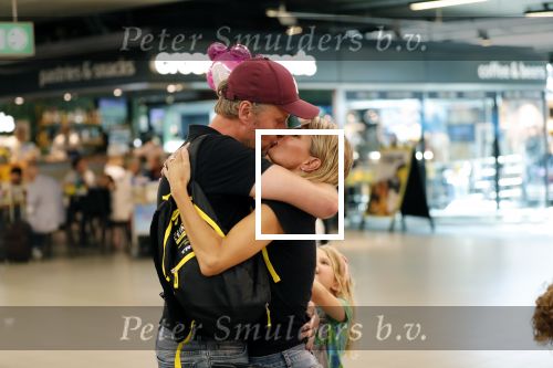 Schiphol 22 juli 2019
Wielrenners voor nierstichting arriveren op schiphol.
Oa Leontien v Moorsel Nicole Buch Remco Veldhuis en Erik Dijkstra. Remco met zijn vrouw