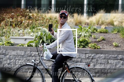 Den Haag 26 juli 2019
Rogier Smit ( paleis voor een prikkie) op de fiets in Den Haag.