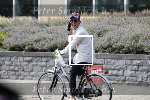 Den Haag 26 juli 2019
Rogier Smit ( paleis voor een prikkie) op de fiets in Den Haag.