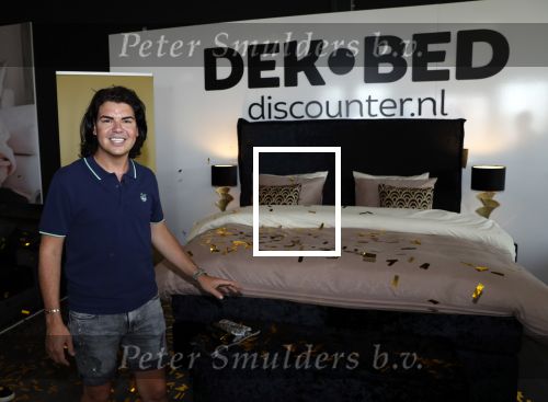 Berkel en Rodenrijs 24 juli 2019
Roy Donders onthult zijn bed bij  Dekbed-Discounter.nl