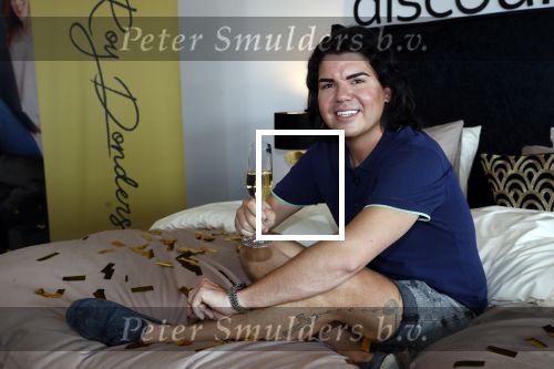Berkel en Rodenrijs 24 juli 2019
Roy Donders onthult zijn bed bij  Dekbed-Discounter.nl