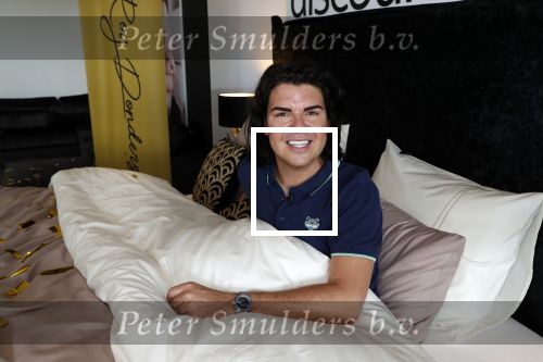 Berkel en Rodenrijs 24 juli 2019
Roy Donders onthult zijn bed bij  Dekbed-Discounter.nl
