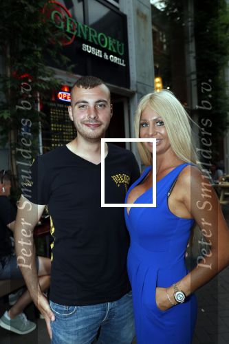Amsterdam 27 juli 2019
Maron Hill heeft surprise etentje met vrienden georganiseers bij restaurant Genroku voor zijn zwangere vriendin Samantha de Jong ( Barbie)