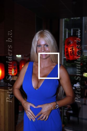 Amsterdam 27 juli 2019
Maron Hill heeft surprise etentje met vrienden georganiseers bij restaurant Genroku voor zijn zwangere vriendin Samantha de Jong ( Barbie)