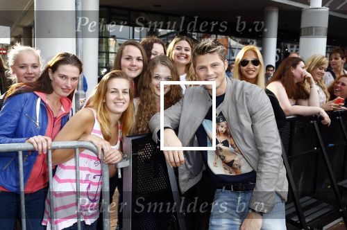 Amstelveen 10 juni 2014
Tros muziekfeest op het plein. 
Tim Douwsma