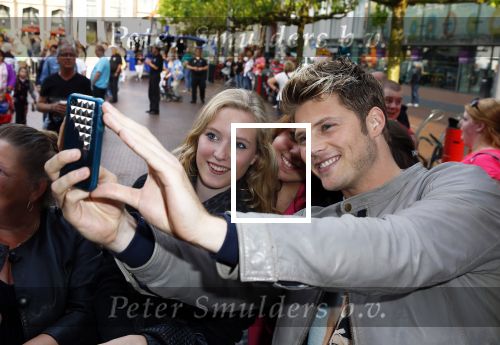 Amstelveen 10 juni 2014
Tros muziekfeest op het plein. 
Tim Douwsma