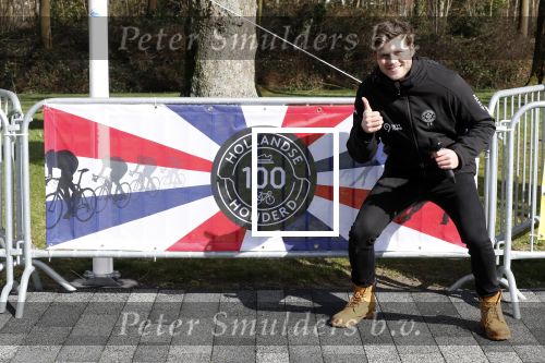 Heerenveen 17 maart 2019
De hollandse 100 voor de stichting lymphe&Co in Thialf.
Aanwezig oa Prins Bernhard jr Prinses Annette Prins Pieter Christiaan Mr Pieter v Vollenhoven Prinses Margriet Rosanna Kluivert Monique des Bouvrie en Tim Douwsma.