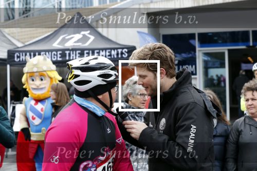 Heerenveen, 17 Maart 2019
Tim Douwsma met nieuwe vriendin