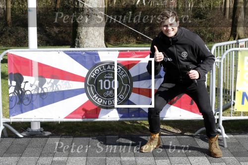 Heerenveen, 17 Maart 2019
Tim Douwsma met nieuwe vriendin
