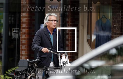 Amsterdam 7 juli 2019
Yvo v Regteren Altena op de cornelis schuytstraat.