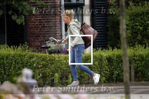 Loenen aan de vecht 10 juli 2019
Yvon Jaspers arriveert met haar zoon bij hun huis.