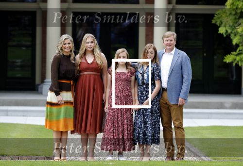 Den Haag 19 juli 2019
Jaarlijkse fotouurtje in de thuisn van Huis ten Bosch . Aanwezig Koning Willem Alexander Koningin Maxima Prinses Amalia Alexia en Ariane.