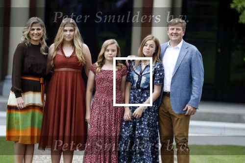 Den Haag 19 juli 2019
Jaarlijkse fotouurtje in de thuisn van Huis ten Bosch . Aanwezig Koning Willem Alexander Koningin Maxima Prinses Amalia Alexia en Ariane.