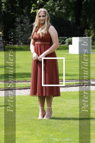 Den Haag 19 juli 2019
Jaarlijkse fotouurtje in de thuisn van Huis ten Bosch . Aanwezig Koning Willem Alexander Koningin Maxima Prinses Amalia Alexia en Ariane.
