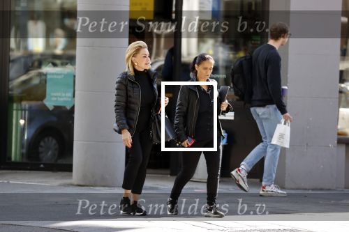 Amsterdam 11 juli 2020
Connie Witteman en Constanza Breukhoven winkelen met de biro