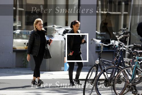 Amsterdam 11 juli 2020
Connie Witteman en Constanza Breukhoven winkelen met de biro
