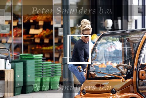 Amsterdam 22 juli 2020
Connie Witteman doet boodschappen met haar Biro CCCC karretje
