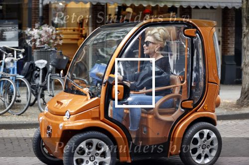 Amsterdam 22 juli 2020
Connie Witteman doet boodschappen met haar Biro CCCC karretje