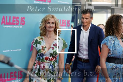 Amsterdam 29 juli 2020
Premiere alles is zoals het zou moeten zijn in euroscoop, De film is naar een boek van Daphne Deckers. Daphne kwam met haar man Richard Krajicek hun kinderen Emma en Alec en de vriendin van Alec