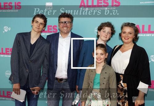 Amsterdam 29 juli 2020
Premiere alles is zoals het zou moeten zijn in euroscoop, De film is naar een boek van Daphne Deckers. Edward Stelder met gezin