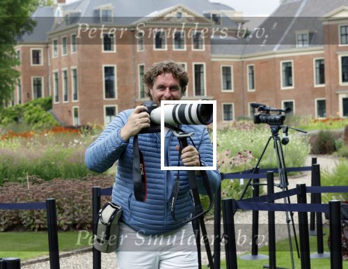 Den Haag  17 juli 2020
Koninklijk fotouurtje in de tuin van Huis ten Bosch . Vanwege corona was er veel minder pers uitgenodigd dan andere jaren. Aanwezig koning Willem Alexander Koningina Maxima en de prinsessen Amalia Alexia en Ariane .