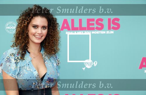 Amsterdam 29 juli 2020
Premiere alles is zoals het zou moeten zijn in euroscoop, De film is naar een boek van Daphne Deckers. Daphne kwam met haar man Richard Krajicek hun kinderen Emma en Alec en de vriendin van Alec