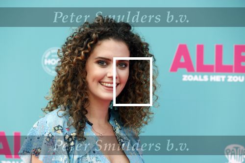 Amsterdam 29 juli 2020
Premiere alles is zoals het zou moeten zijn in euroscoop, De film is naar een boek van Daphne Deckers. Daphne kwam met haar man Richard Krajicek hun kinderen Emma en Alec en de vriendin van Alec