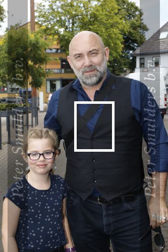 Hilversum, 2 Augustus 2020
Premiere speelfilm ENGEL
Loek Peters met dochtertje