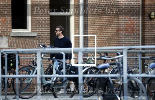 Rotterdam 22 juli 2020
Mattie Valk met zijn vriendin en haar zoontje bij zijn huis/appartement